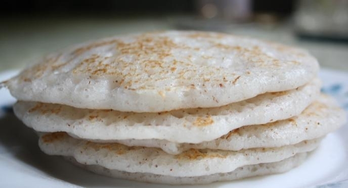 वाटे अप्पम - Vatta Appam Recipe - Vattayappam Recipe - Vatteyappam recipe - Steamed Sweetened Rice Cake Recipe